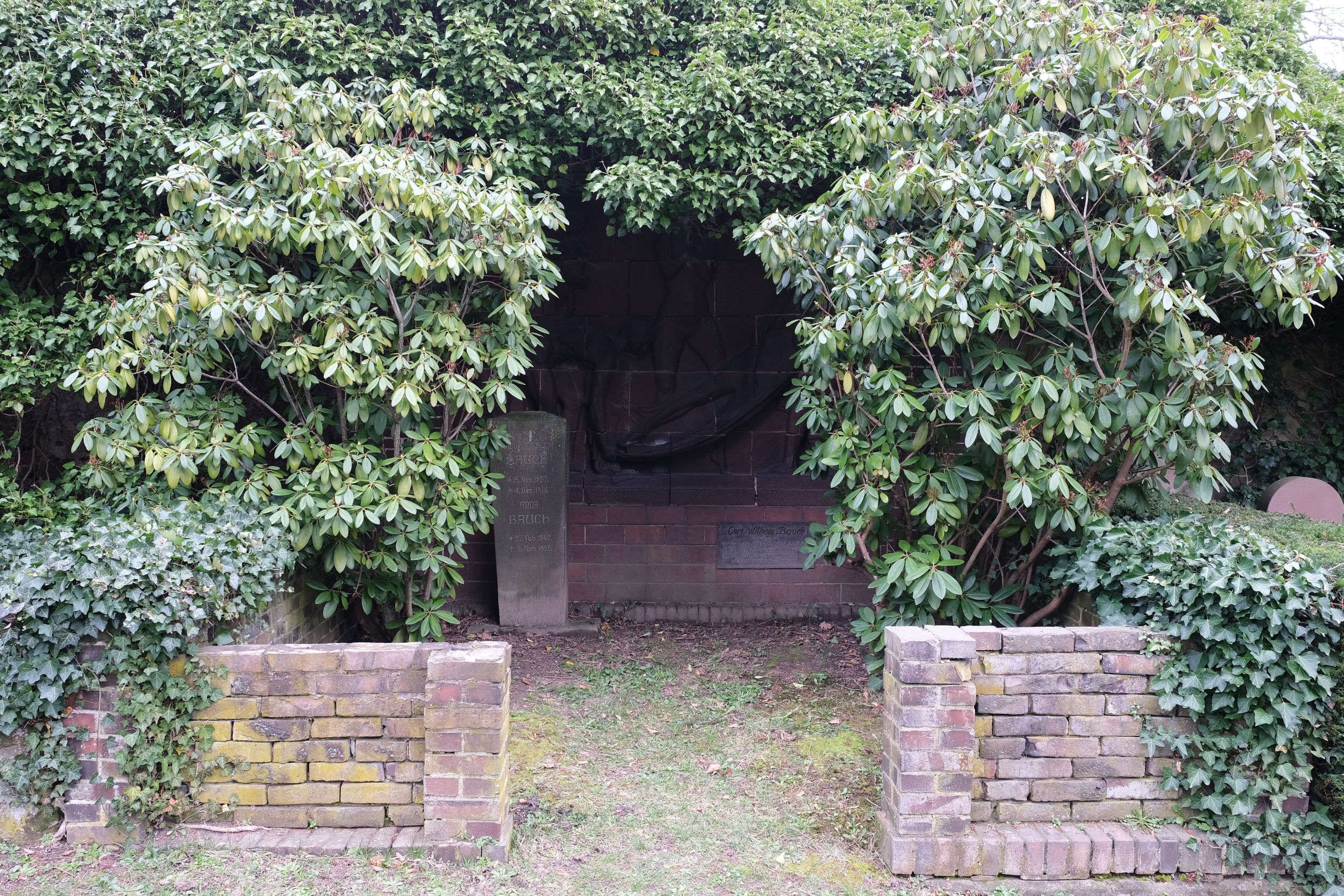 Grab Bauch Meissen Foto Doreen Cramer