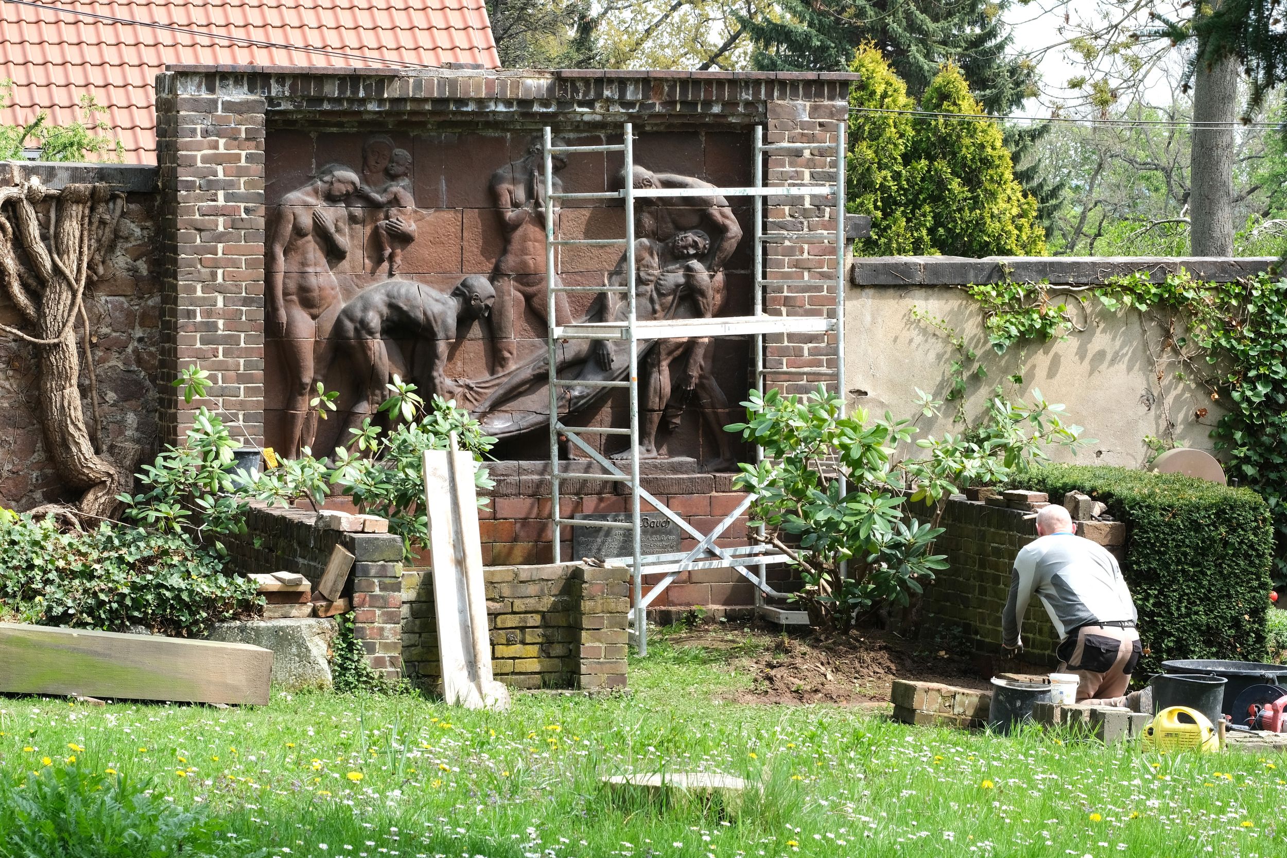Grab Bauch Meissen Foto Doreen Cramer