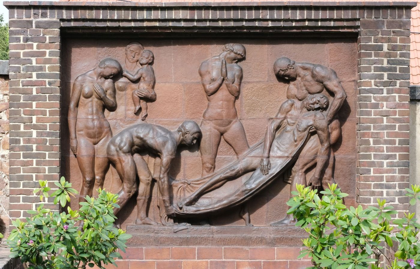 Grab Bauch Meissen Foto Doreen Cramer 2025