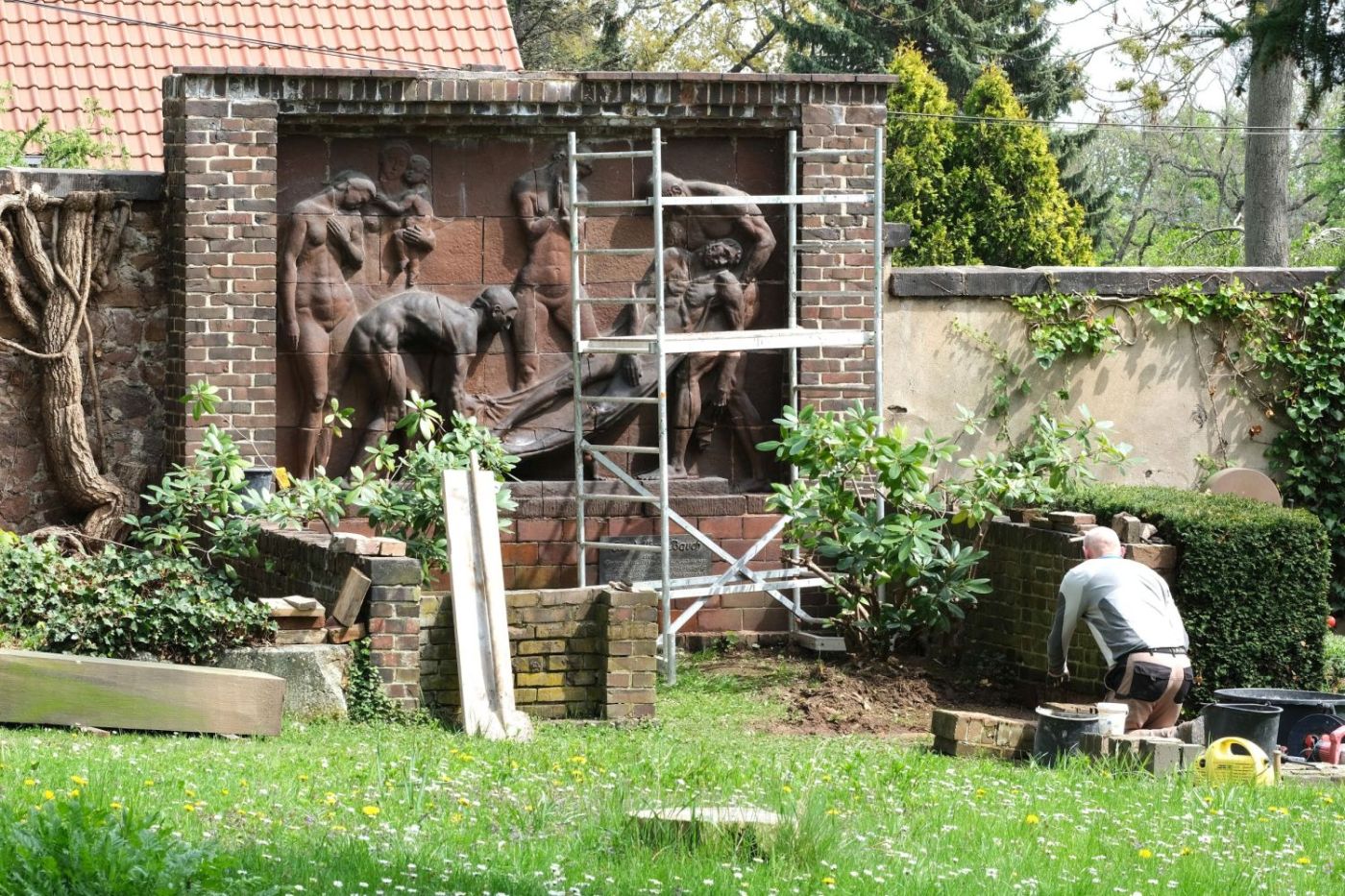 Grab Bauch Meissen Foto Doreen Cramer 2025